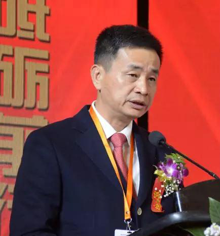 華輝石材股份董事長(zhǎng)王清安當(dāng)選全國(guó)工商聯(lián)石材業(yè)商會(huì)第四屆理事會(huì)首任輪值會(huì)長(zhǎng)