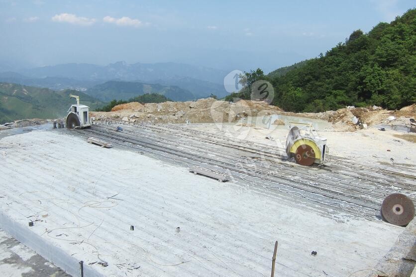 湖南芝麻灰溆浦廠家福華石材主營芝麻灰、芝麻黑654、芝麻白、小冰花、G688#