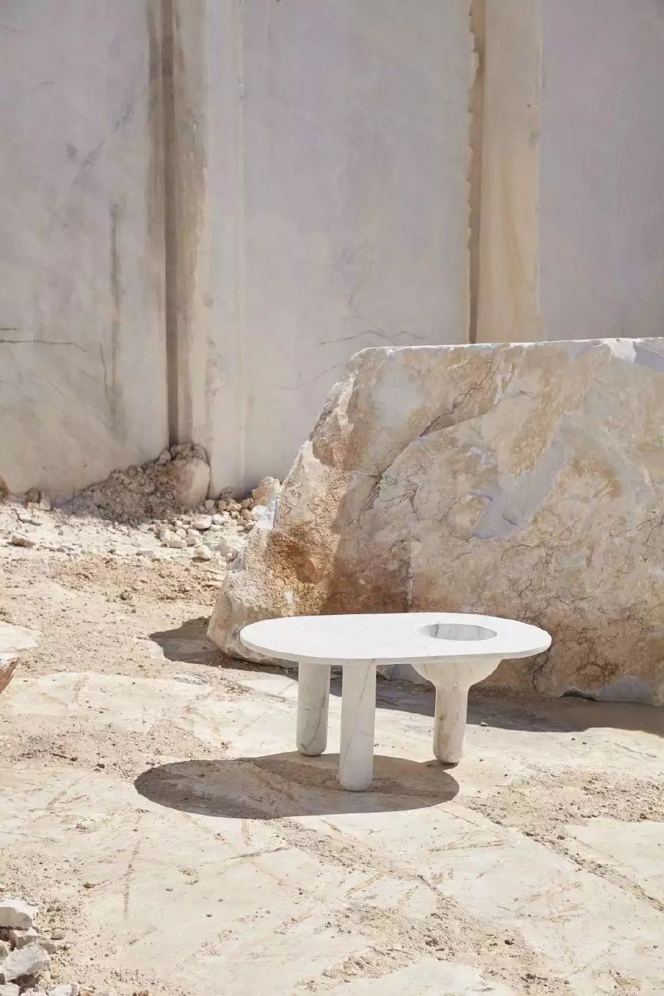 一組天然石材家具照片，專(zhuān)門(mén)從石材原產(chǎn)地采石場(chǎng)拍攝（組圖）