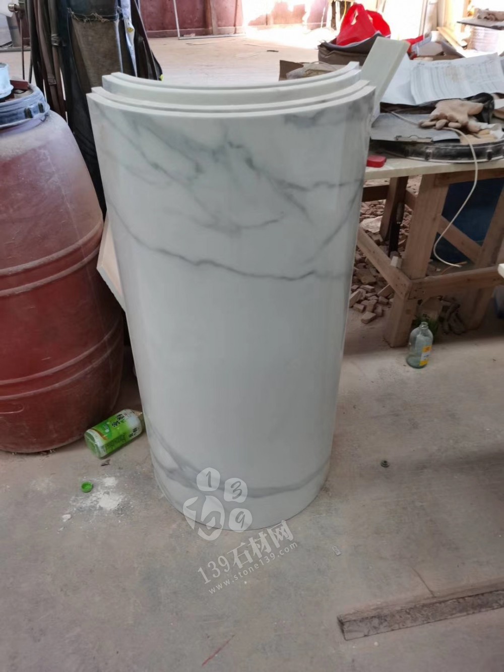 微晶石紋路板與巖板的對比區別