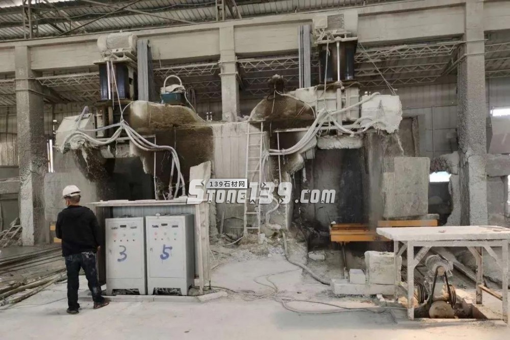 廣西平樂縣石材協(xié)會:堅持防疫、生產(chǎn)“兩手抓” 企業(yè)復(fù)工復(fù)產(chǎn) 廣西平樂石材產(chǎn)品