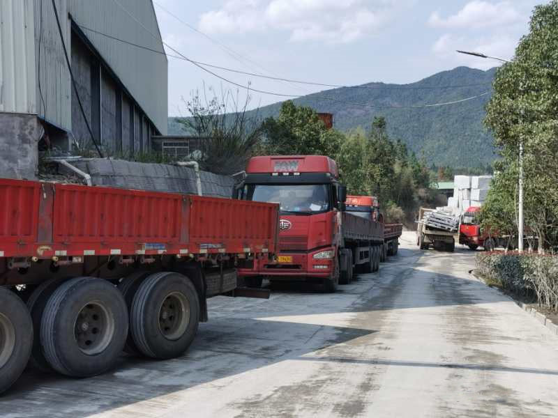 五蓮石材復工裝車頻繁 石材產業園發出600余車次，庫存將售罄