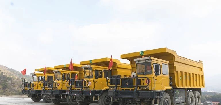 花崗巖礦山預可采礦石資源儲量9314.95萬噸,湖南汨羅市川山坪鎮綠色礦山之路