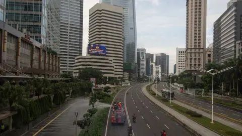 疫情風暴下進口石材漲價潮：黑金沙，印度紅等有的荒料飆升600元以上！