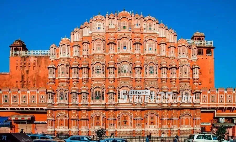 疫情風暴下進口石材漲價潮：黑金沙，印度紅等有的荒料飆升600元以上！