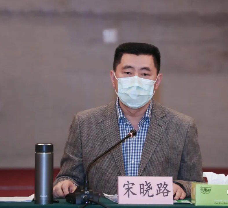 貴州安順市市委副書記、市長宋曉路到鎮(zhèn)寧自治縣調(diào)研中國(安順)石材城建設(shè)情況