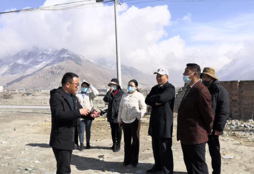 拉薩市生態(tài)環(huán)境局檢查指導乃瓊街道石材加工廠搬遷工作