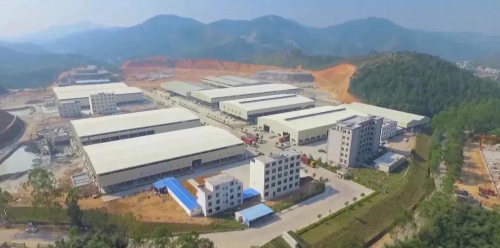 廣西岑溪三堡鎮:整治“小散亂污”加快石材產業轉型升級