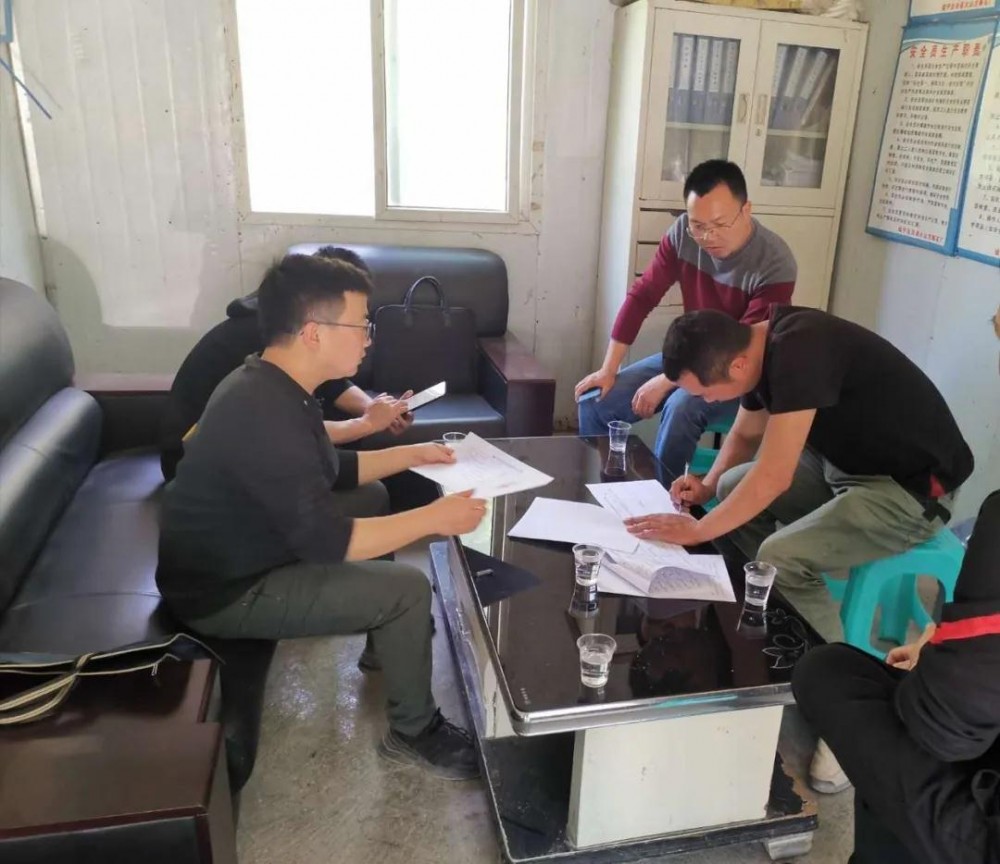 貴州鎮寧縣開展露天礦山綜合整治專項行動