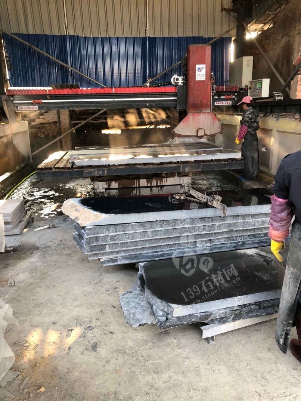 【廣西博洪石業(yè)】主營(yíng)博白黑-猶如黑色夜空中金星在閃動(dòng)