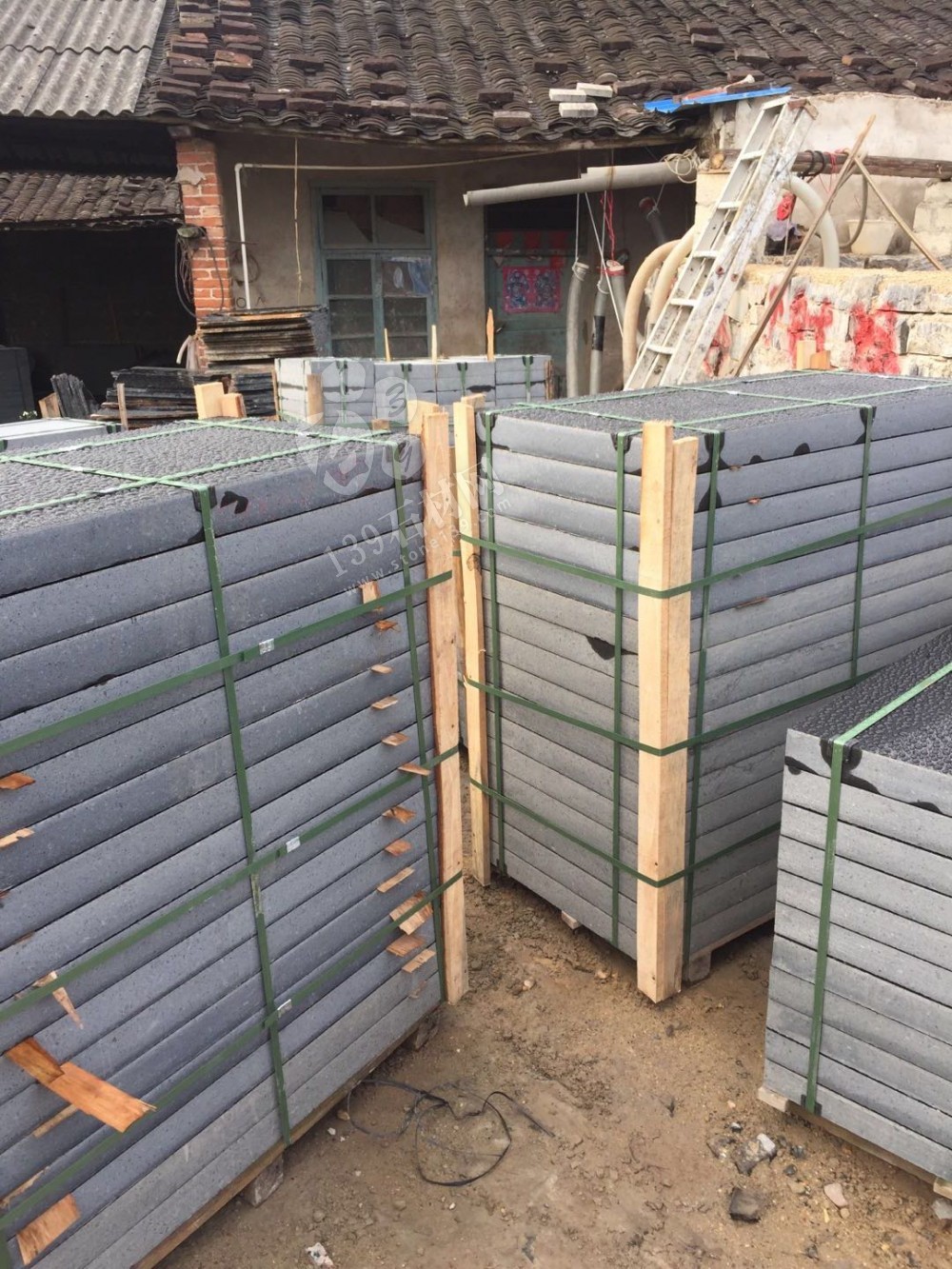 【廣西博洪石業(yè)】主營(yíng)博白黑-猶如黑色夜空中金星在閃動(dòng)