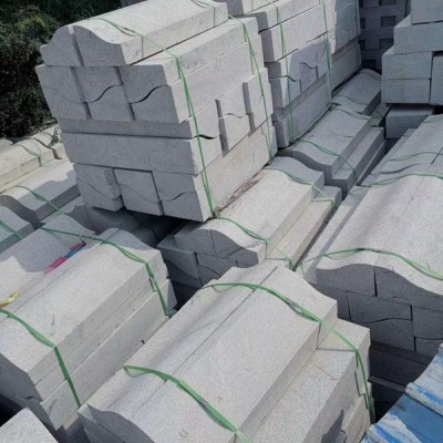 福建芝麻白異形S路沿石產品