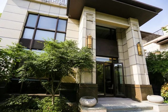 別墅外墻為何選石材（花崗巖）？經歷百年，石材外墻風采依舊