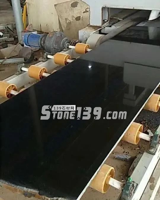 湛江雷州市自然資源局依法拆除13處違法石材場,附湛江黑石欣賞!