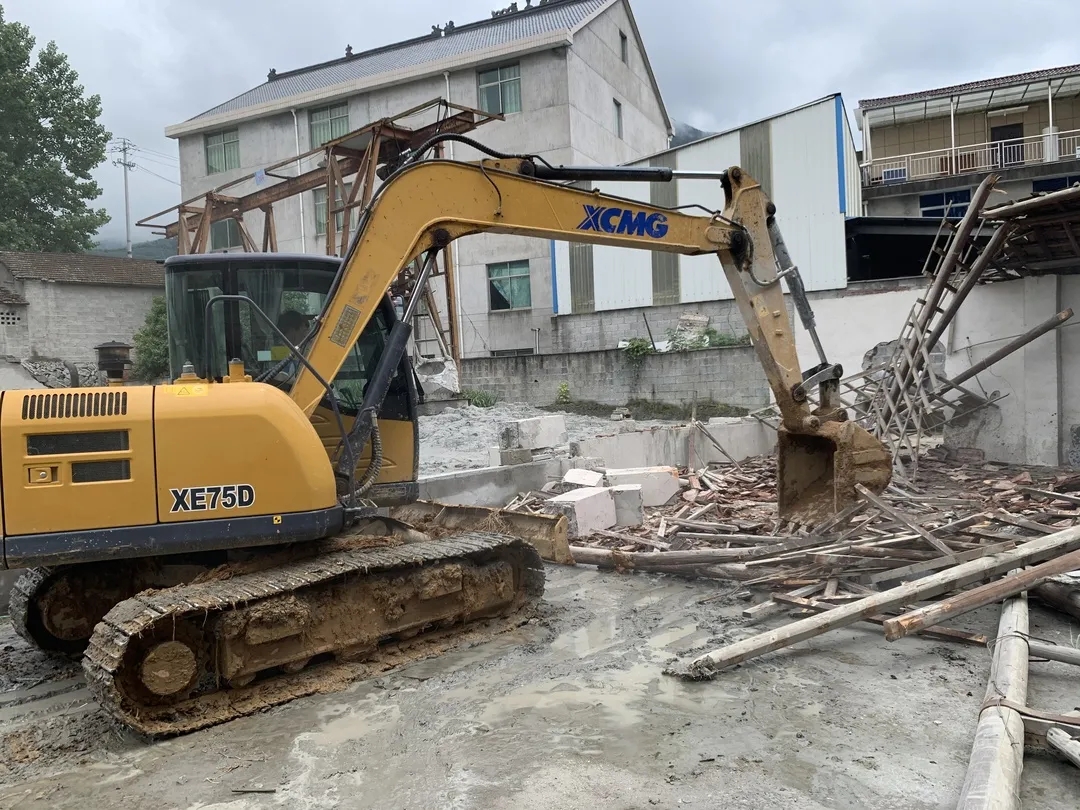 (浙江654產地)桐廬縣鐘山鄉繼續開展石材行業整治,推進石材企業拆除工作