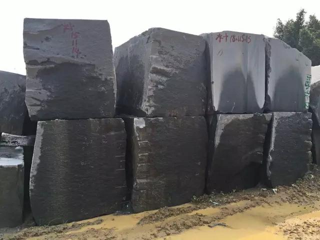 【圣輝石材】主營新老礦的芝麻黑、芝麻灰、芝麻白、銹石、蝦紅、泉州紅