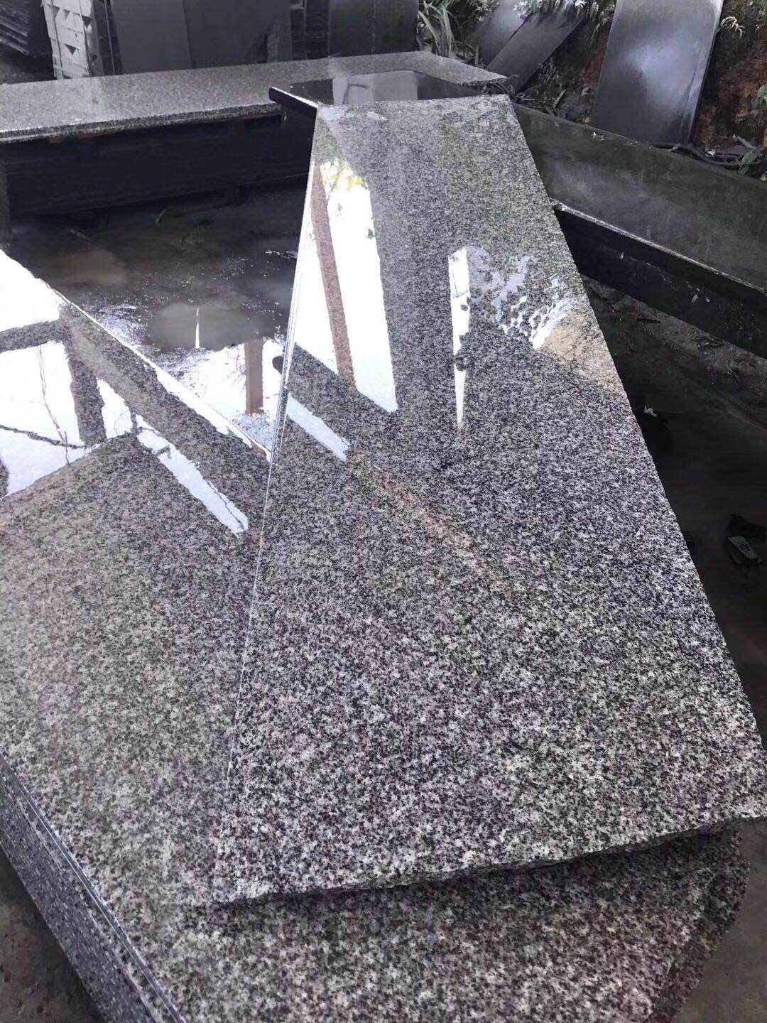 【恒鑨竽杰石材】主營花崗巖江西紅、新老礦芝麻黑654#