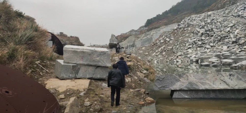 6604.4立方米花崗巖石材荒料最低價(jià)處置！明天開拍千萬別錯(cuò)過！