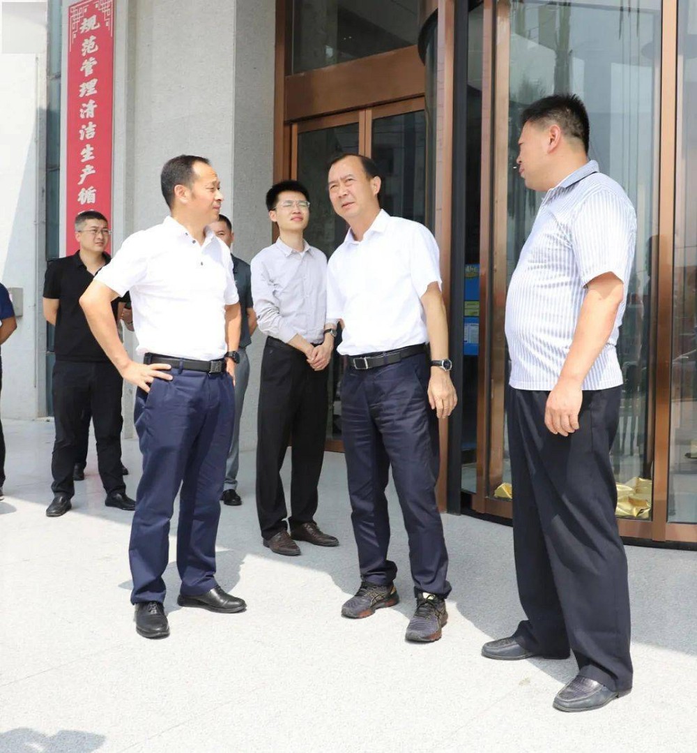 湖北宜昌興山縣委書(shū)記一行蒞臨麻城石材產(chǎn)業(yè)園考察調(diào)研