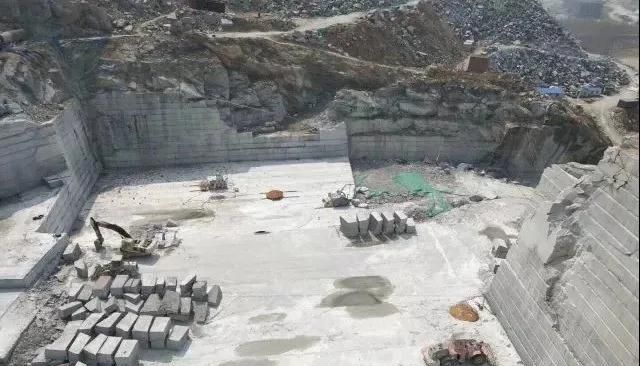 山東泗水縣縣長趙鑫調研魯灰石材壓減工作，附魯灰石材欣賞！