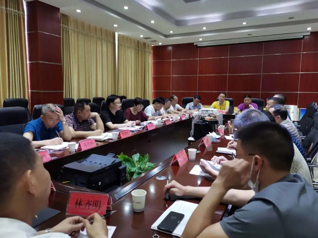 湖南郴州市宜章縣委副書記縣長張潤槐率隊赴麻城考察石材產(chǎn)業(yè)園區(qū)建設經(jīng)驗