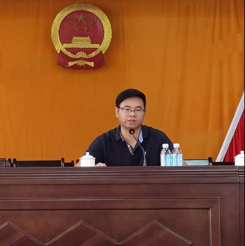 水頭鎮召開固定污染源排污許可發證登記工作推進會,所有石企9月15日前完成排污證申領