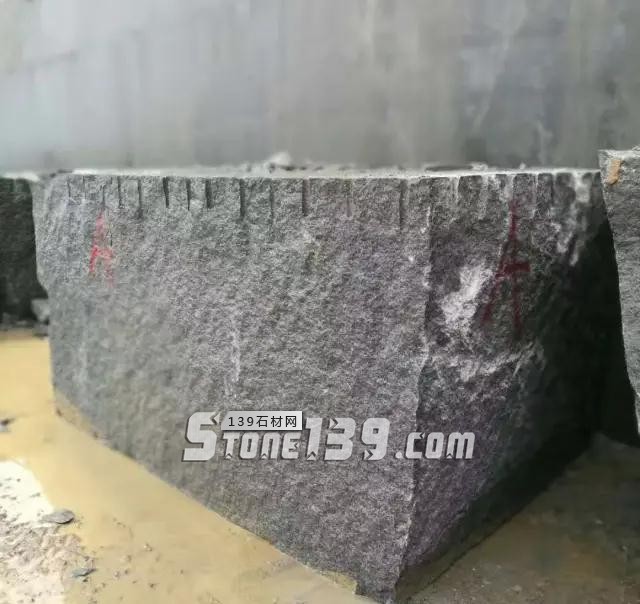 廣西芝麻黑產(chǎn)地鐘山縣黨政主要領(lǐng)導(dǎo)率隊(duì)深入花崗巖石材企業(yè)開(kāi)展專(zhuān)項(xiàng)調(diào)研,附產(chǎn)品欣賞!