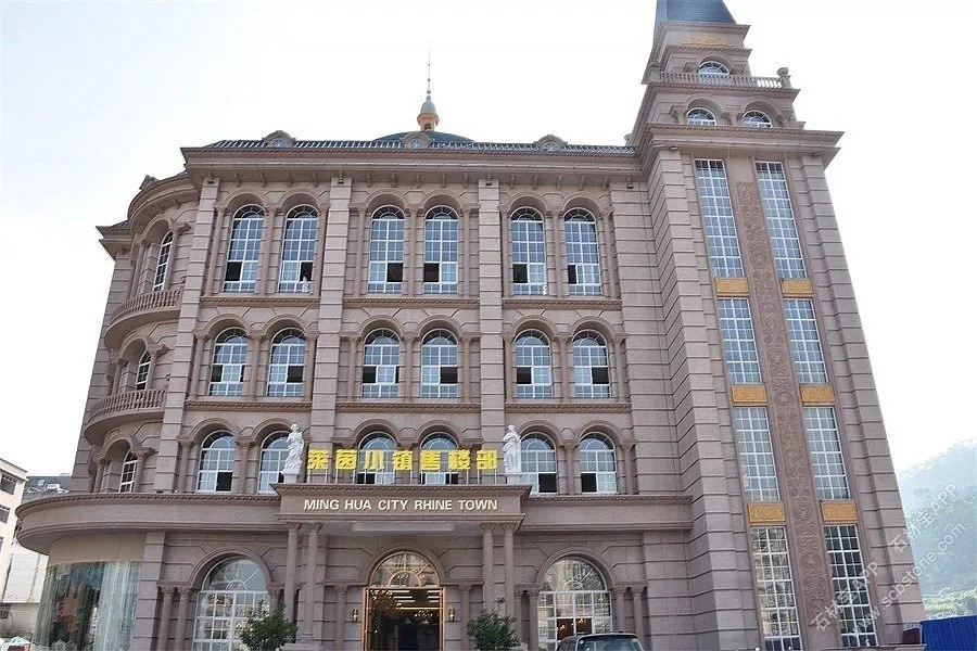 「楓葉紅」外墻干掛,打造“紅色宮殿”,花崗巖工程裝飾無可替代