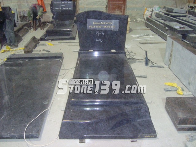 花崗石何以成為制作墓碑和紀念碑的主要材料？