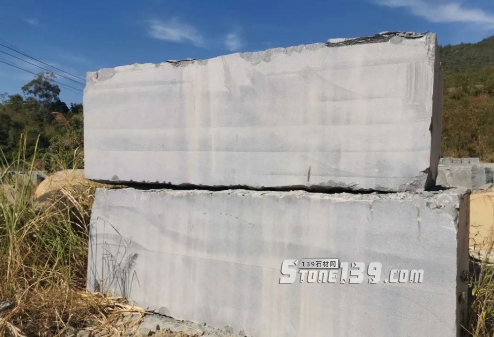 長泰芝麻黑G654礦區一手報價(最新)!庫存百萬立方以上!