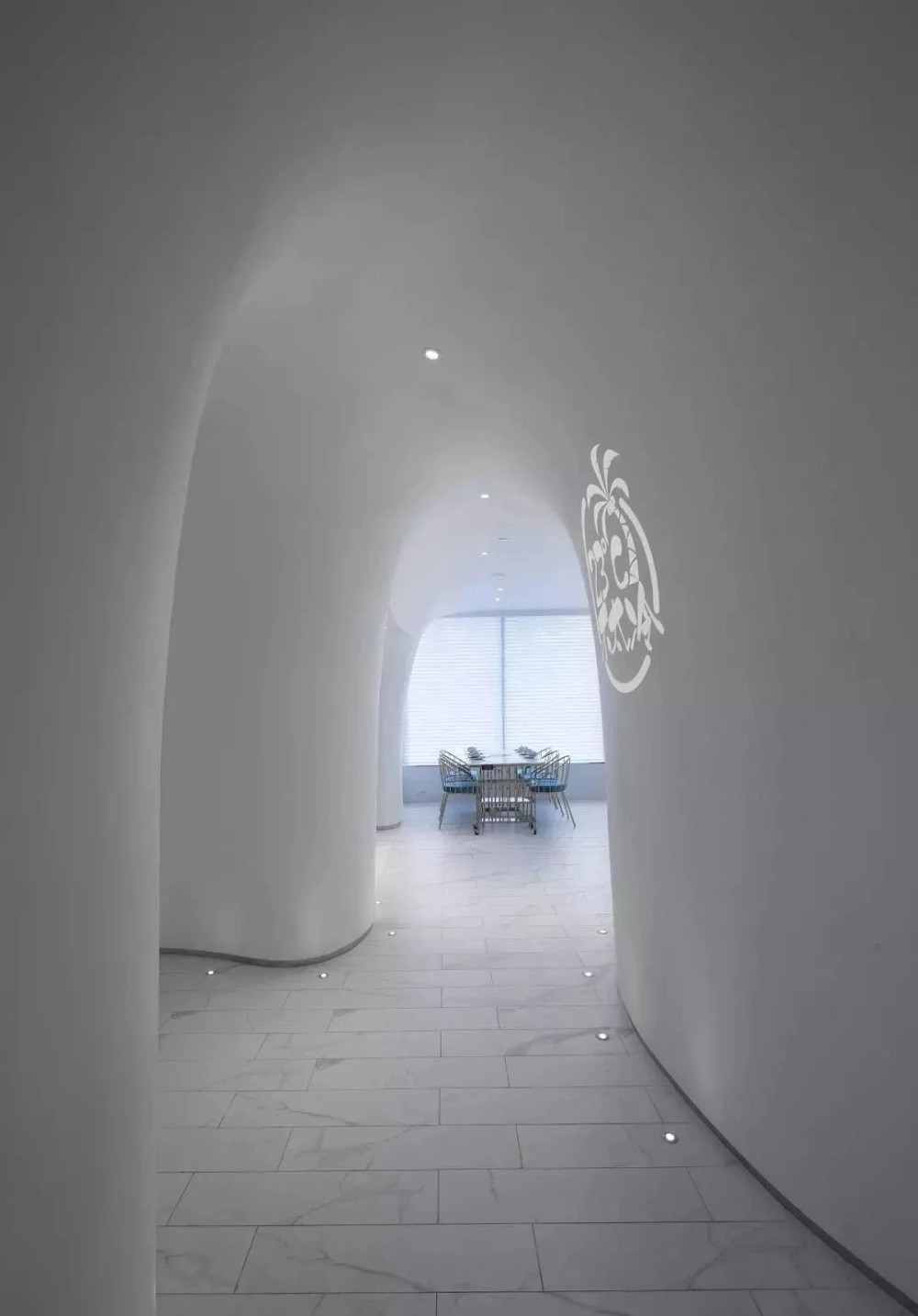 欣賞爵士白大理石裝飾的上海火鍋店餐廳