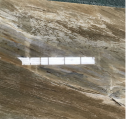 易爆裂石材,應(yīng)該如何加工呢?