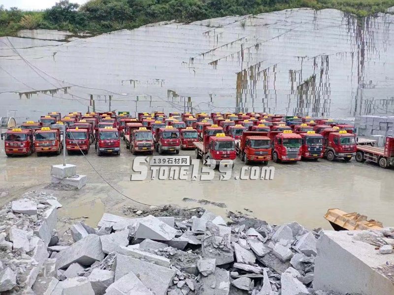 未來石材礦山生產(chǎn)中影響開采成本的因素有哪些? 湖南芝麻灰花崗巖礦山