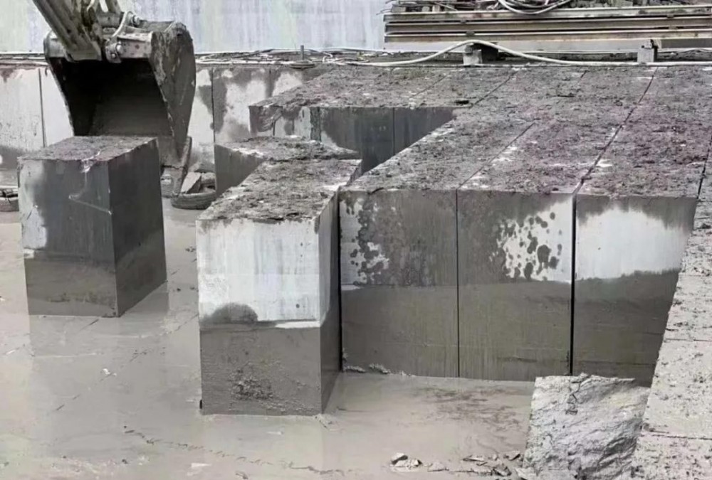 貴州桐梓縣羊磴鎮（中國黑產地）石材儲量1500萬噸，附貴州中國黑礦山圖