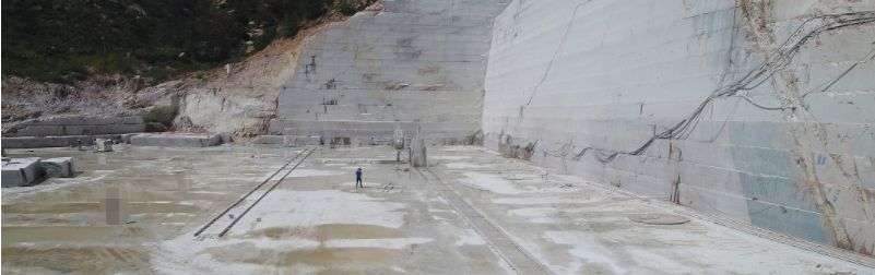 內(nèi)蒙古寧城縣某石場發(fā)料排序表,買荒料要排隊了,又要重現(xiàn)搶荒料了?附寧城紅欣賞!