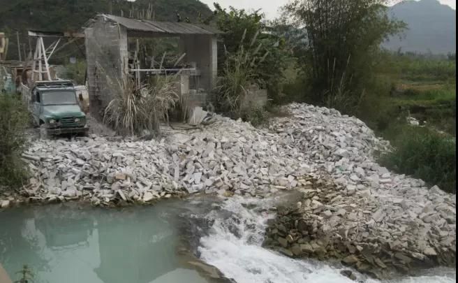 國產灰姑娘大理石產地廣西來賓市興賓區鐵腕治“非法采石” --專項打擊七洞鄉非法采礦工作綜述