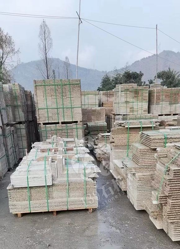 朝陽石材廠帶您區(qū)別江西德興黃色花崗巖卡麥黃的大黃、中黃、淺黃樣品