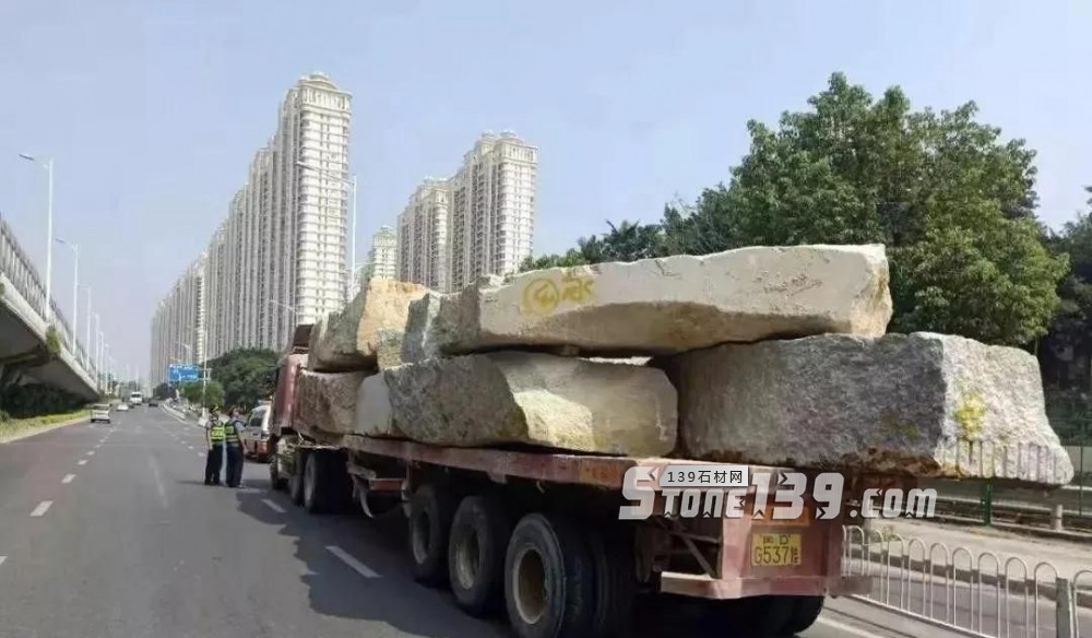 因石材工業(yè)快速發(fā)展,給麻城公路造成嚴重破損,湖北工業(yè)大學教授出謀劃策!