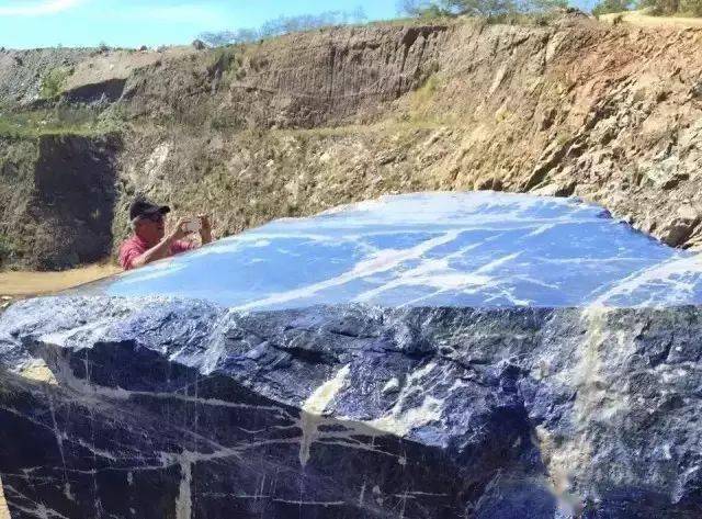 石材人的朋友圈是這樣發的，每一條都值10000個贊！