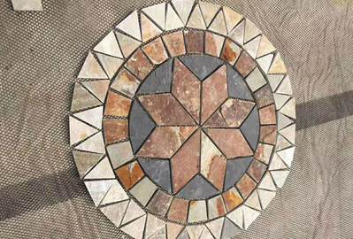 花崗巖地鋪：冰裂紋vs馬蹄石，哪種鋪裝效果好看？