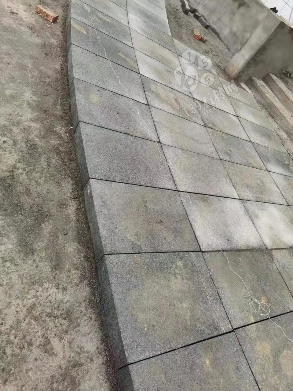 【榮興石材】主營廣西芝麻黑(鐘山青)