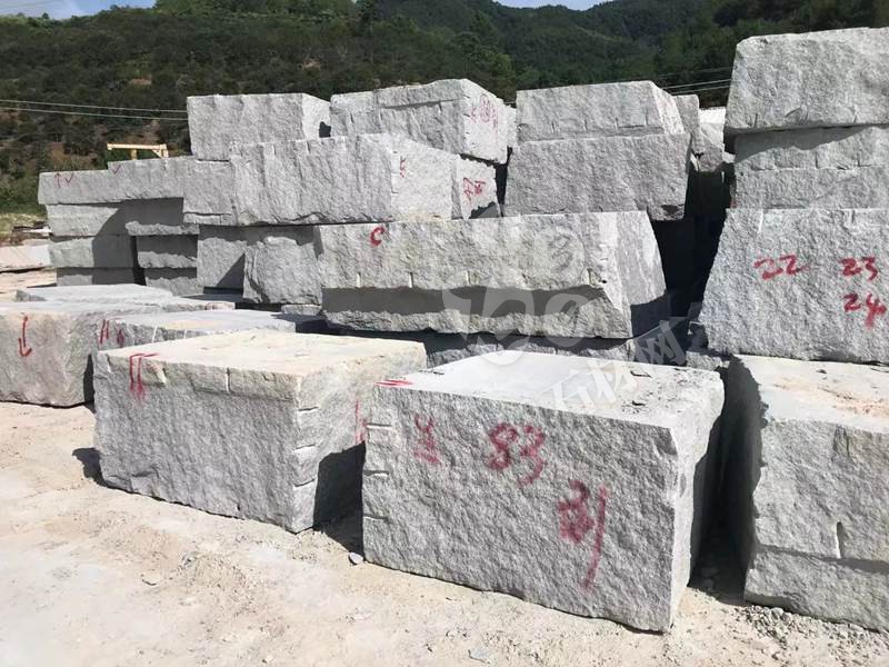 【恒泰吉石材】經營泰寧珍珠蘭（福建藍寶石）、五彩紅、自有大型礦山