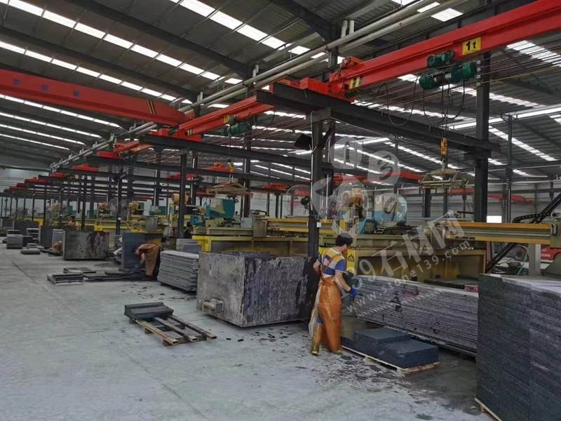 【鐘山大枋石業(yè)】經(jīng)營(yíng)廣西芝麻黑654毛光板、樹(shù)池石、水溝蓋板、馬蹄石、園林環(huán)境等異形石材