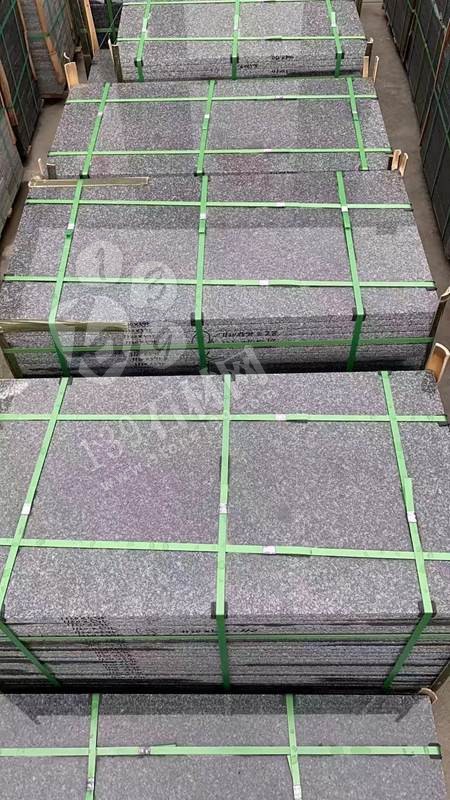 【鐘山大枋石業(yè)】經(jīng)營(yíng)廣西芝麻黑654毛光板、樹(shù)池石、水溝蓋板、馬蹄石、園林環(huán)境等異形石材