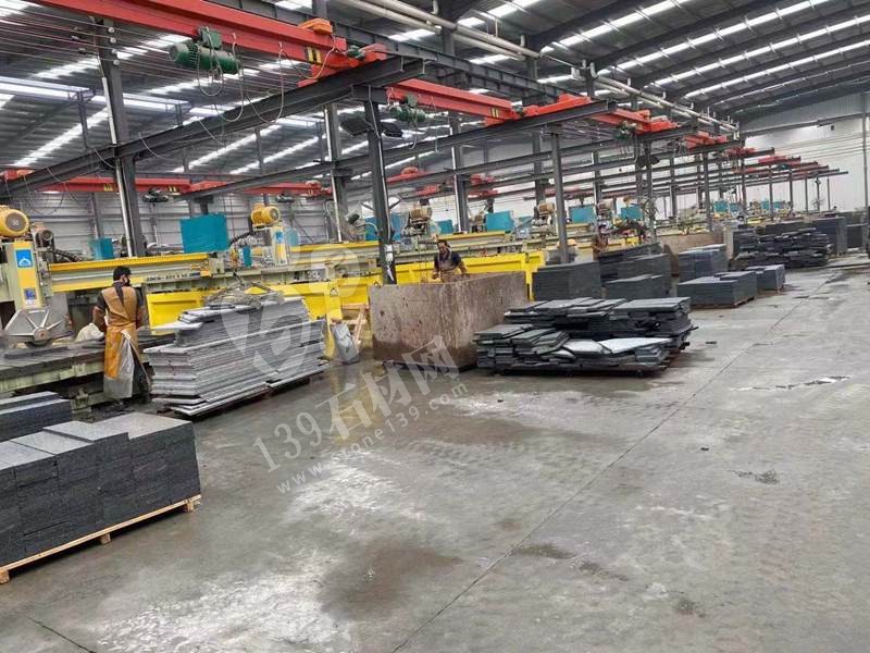 【鐘山大枋石業(yè)】經(jīng)營(yíng)廣西芝麻黑654毛光板、樹(shù)池石、水溝蓋板、馬蹄石、園林環(huán)境等異形石材