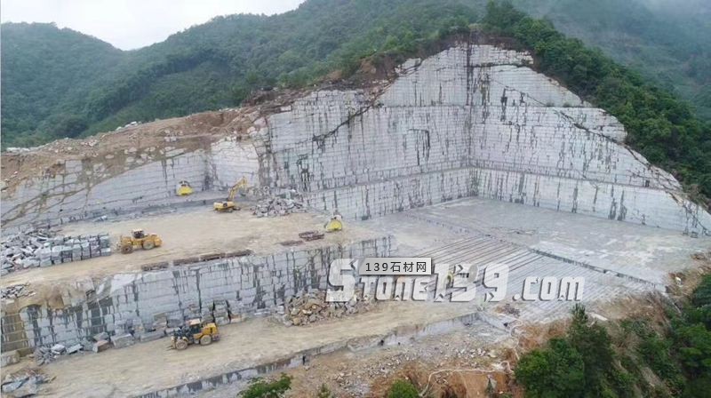 立鼎石業(yè)主營安徽芝麻黑、金寨芝麻黑(金寨黑)花崗巖