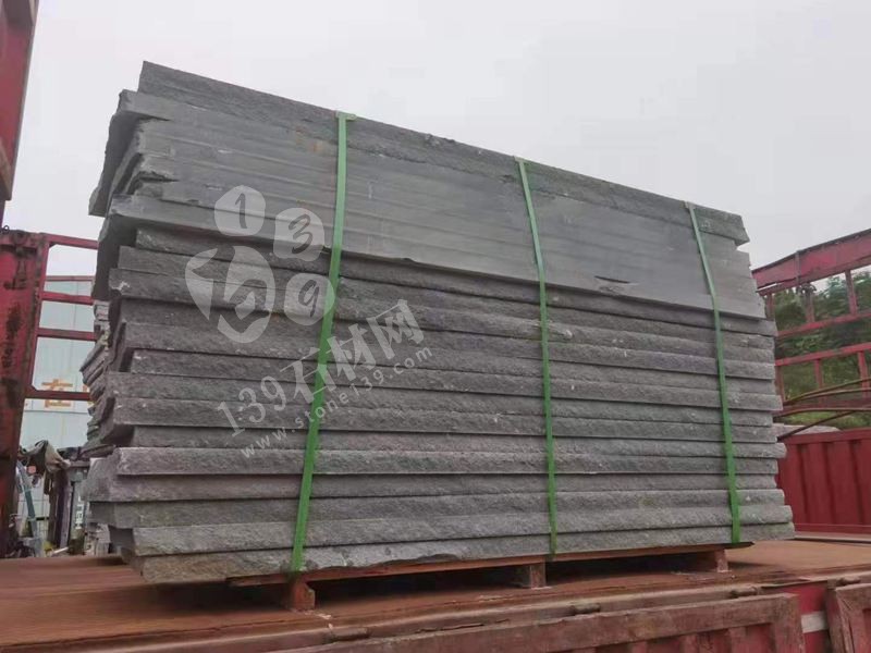 【蓋倫石材】主要經(jīng)營達(dá)州青石、盲道磚、青石浪板、園林地鋪青石系列產(chǎn)品