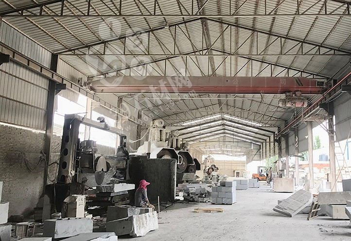 【南陽金泰石業(yè)】主營河南黃金麻、河南黃銹石方城芝麻白花崗巖園林工程配套用石