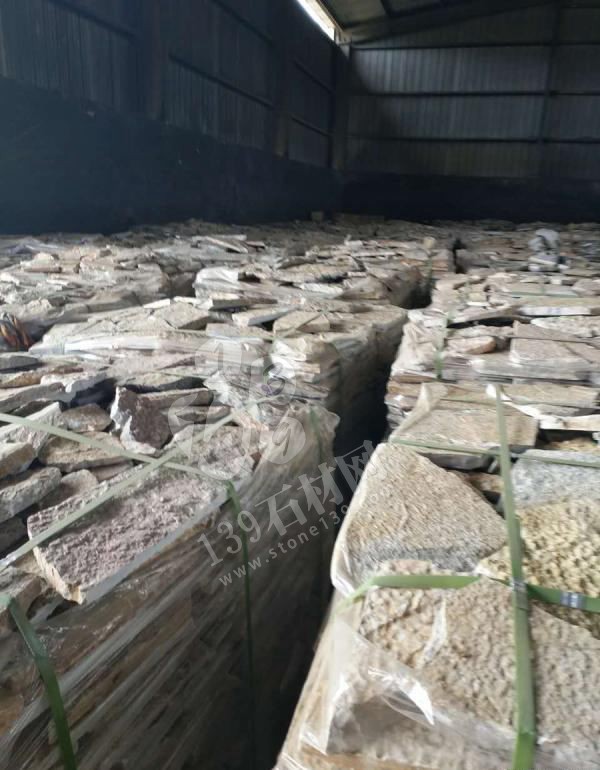 【南陽金泰石業(yè)】主營河南黃金麻、河南黃銹石方城芝麻白花崗巖園林工程配套用石