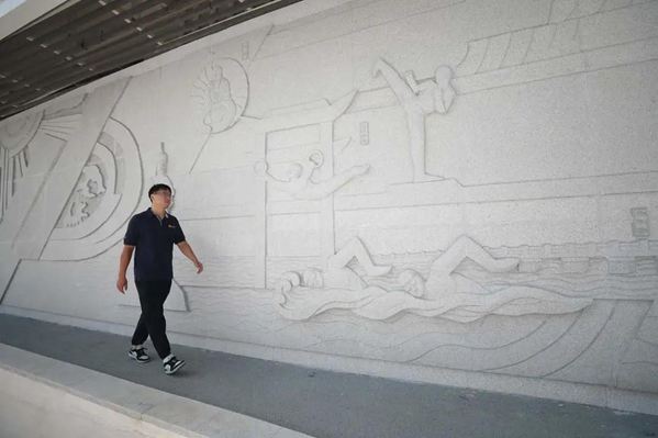 太驚艷!晉江市中運主場館這座大型石雕亮相啦!